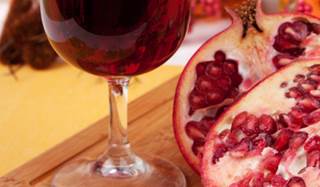 Pomegranate Juice May Benefit Dialysis Patients Pomegranate Juice May Benefit Dialysis Patients