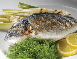 Greater adherence to dietary pattern inversely linked to metabolic syndrome, LDL, weight gain. Greater adherence to dietary pattern inversely linked to metabolic syndrome, LDL, weight gain.