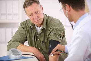 Blood pressure targets below 130/80 and below 140/90 mm Hg are associated with similar renal outcomes among non-diabetics, meta-analysis shows. Blood pressure targets below 130/80 and below 140/90 mm Hg are associated with similar renal outcomes among non-diabetics, meta-analysis shows.