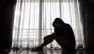 Patients with depression were younger, had higher eGFR, and more comorbidities. Patients with depression were younger, had higher eGFR, and more comorbidities.