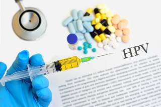 The lowest prevalence of HPV among men was 28.9% for those aged 18 to 22, which increased to 46.5% in men aged 23 to 27. The lowest prevalence of HPV among men was 28.9% for those aged 18 to 22, which increased to 46.5% in men aged 23 to 27.