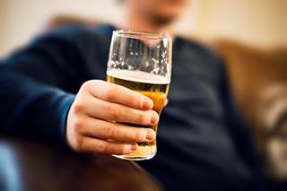 The researchers found that higher alcohol consumption was associated with increased odds of hippocampal atrophy in a dose-dependent manner. The researchers found that higher alcohol consumption was associated with increased odds of hippocampal atrophy in a dose-dependent manner.