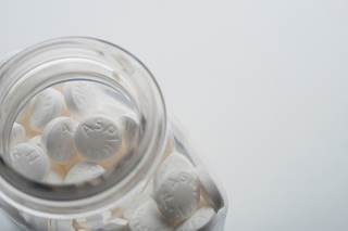Heart failure patients on daily aspirin were not at heightened risk of being hospitalized for, or dying from, heart failure. Heart failure patients on daily aspirin were not at heightened risk of being hospitalized for, or dying from, heart failure.