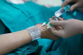 Infusion of an ultra-low volume of contrast media for coronary procedures may reduce the likelihood of contrast-induced nephropathy in patients with advanced CKD. Infusion of an ultra-low volume of contrast media for coronary procedures may reduce the likelihood of contrast-induced nephropathy in patients with advanced CKD.